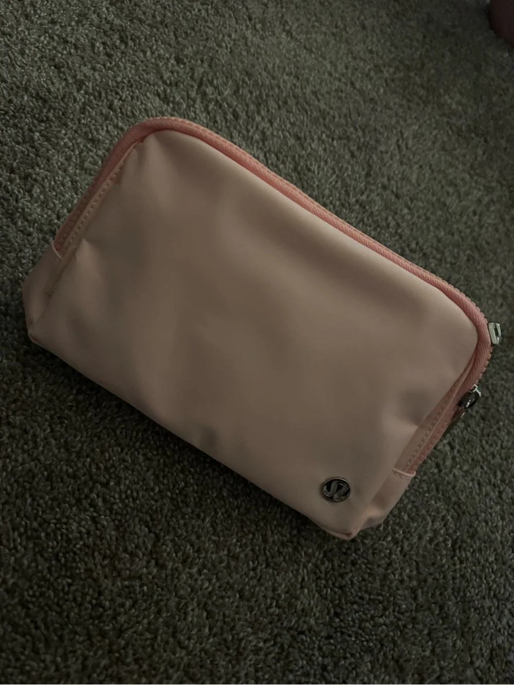 Lululemon 2 L size belt bag